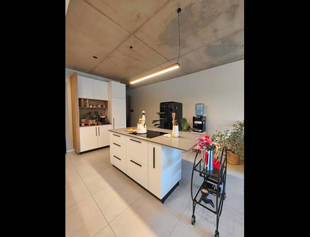 2 BEDROOM PROPERTY TO RENT IN MENLO PARK